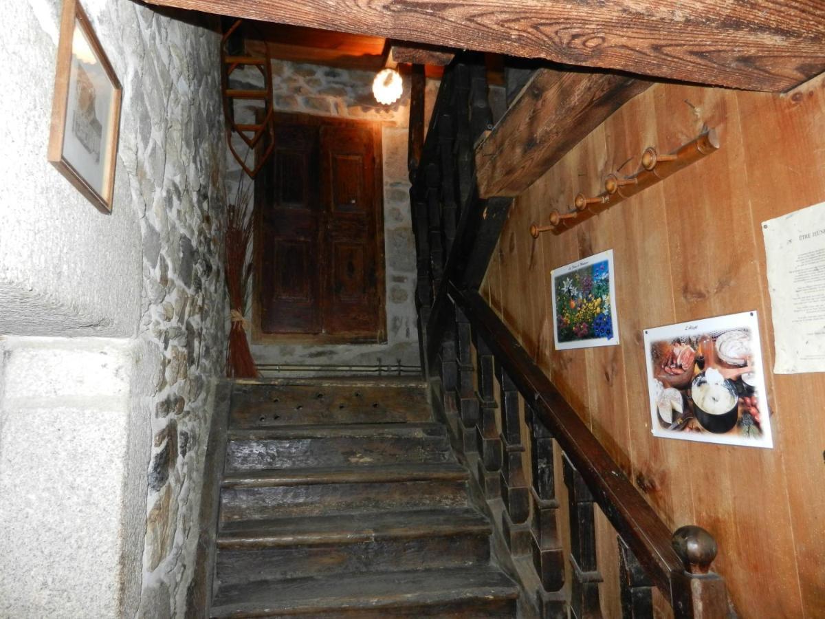 Auberge Paysanne Loubaresse  Esterno foto